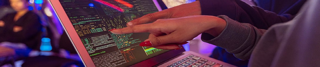 couple looking at the cell phone